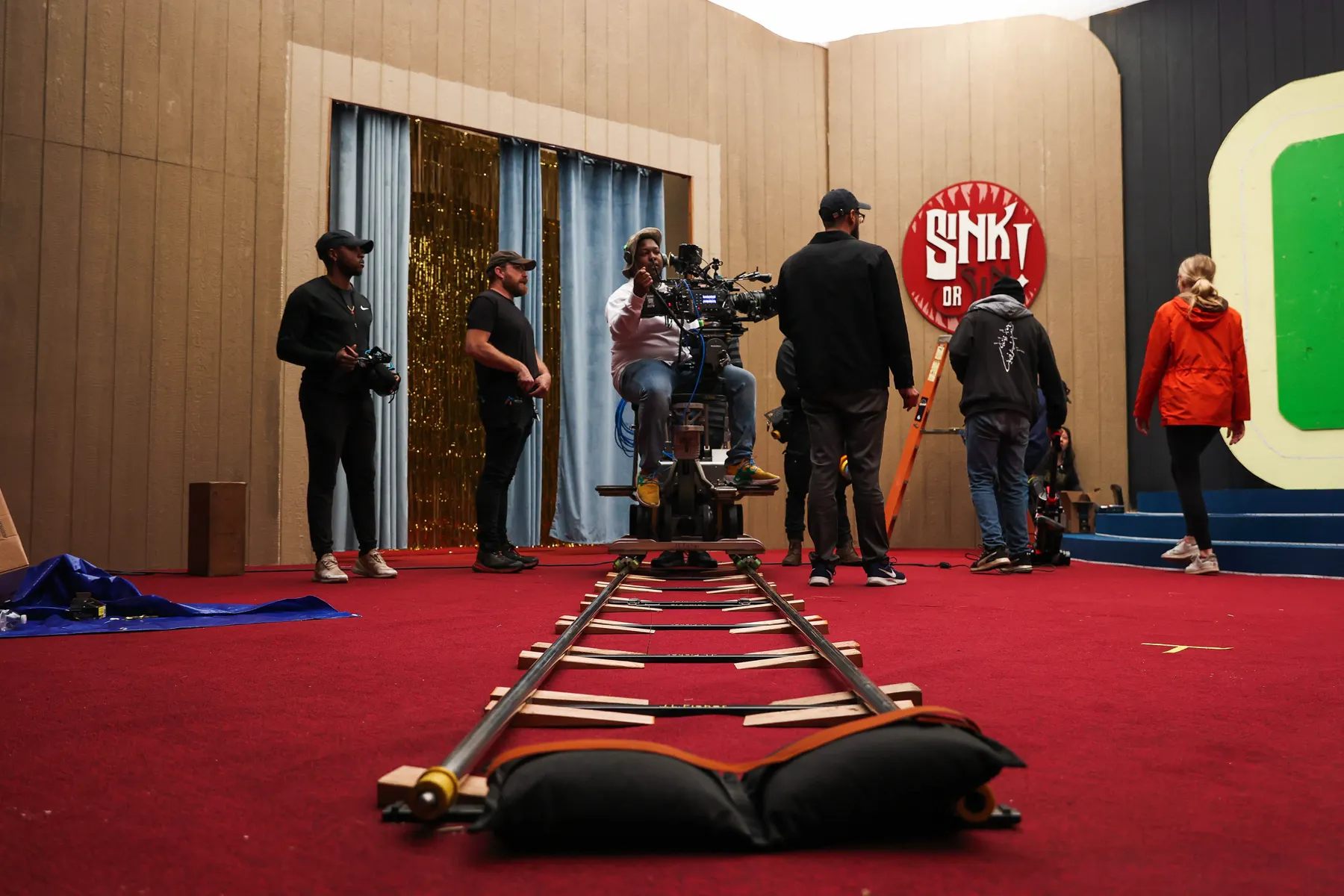 Behind the scenes on the set of Sink or Sin (1 of 14)