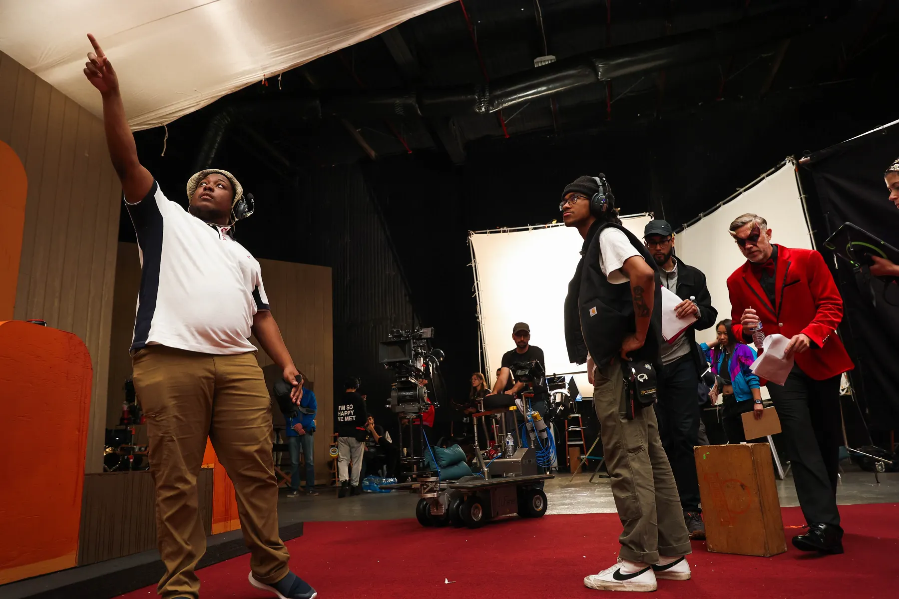 Behind the scenes on the set of Sink or Sin (6 of 14)