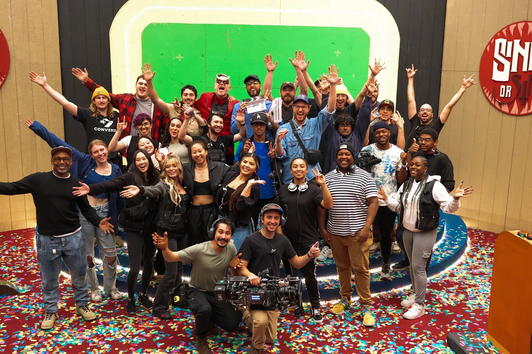 Behind the scenes on the set of Sink or Sin (11 of 14)